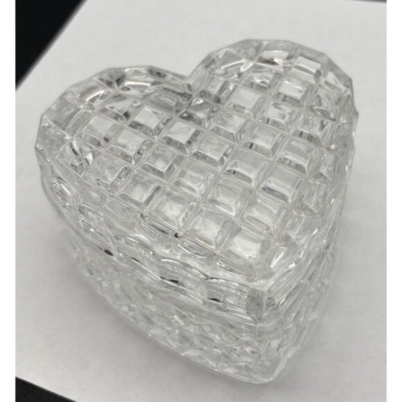 BLOCK 24% Full Lead Crystal Heart Shaped Trinket Box - 4" x 4" Mint Condition - Picture 1 of 8